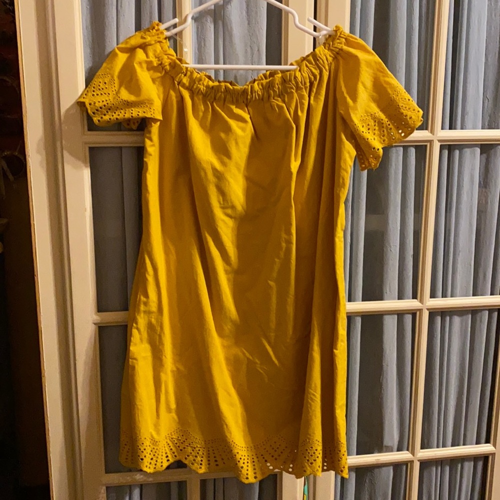 Yellow summer dress.